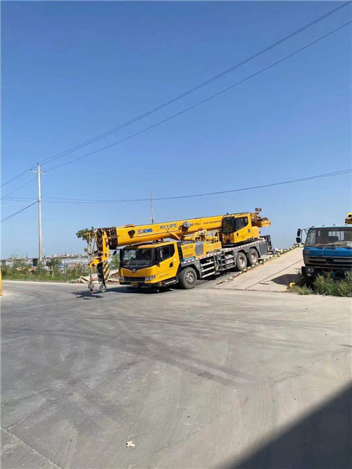 成华区吊车作业时，可能会产生哪些额外收费项目？