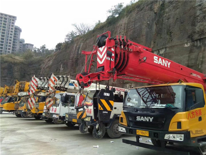 成华区吊车出租按什么计费？台班费、单次费、里程费怎么算？